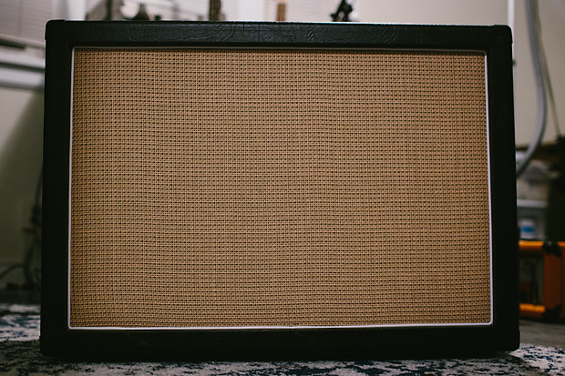 Harley benton clearance 2x12 guitar cab