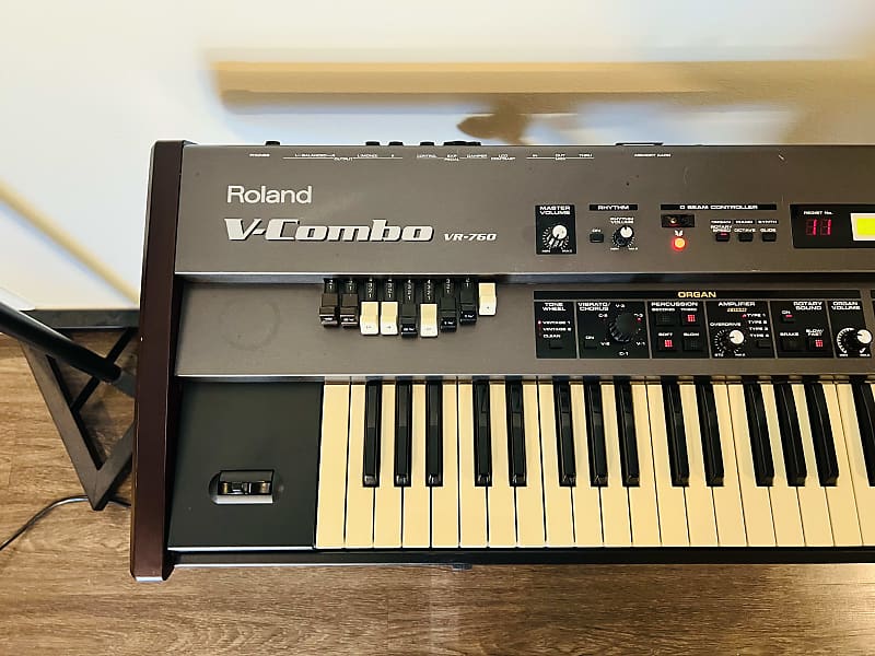 Roland VR-760 76-Key V-Combo Organ