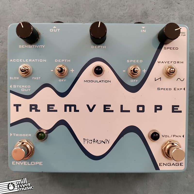 Pigtronix Tremvelope Modulated Tremolo Effects Pedal w/ Power Supply