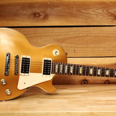 GIBSON 2011 LES PAUL 50s TRIBUTE T Worn Goldtop Relic! + Hard Case 10399 image 2