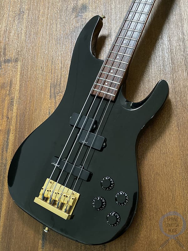 Aria Pro II Bass, Medium Scale, Active, Magna Series, Black
