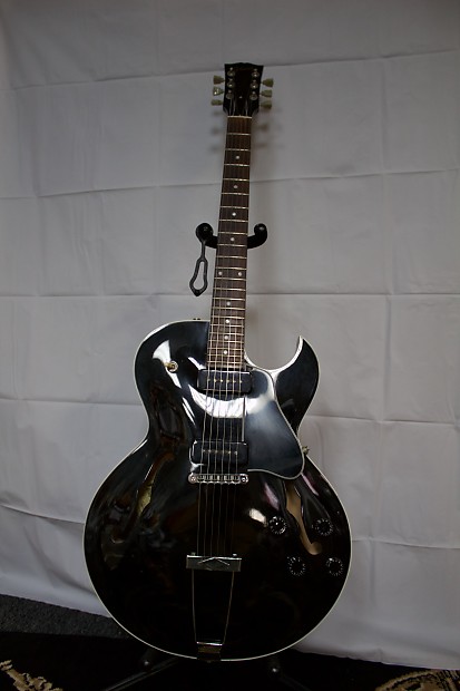 Gibson ES 135 2000 Black | Reverb Gibson ES 135 2000 Black | Reverb