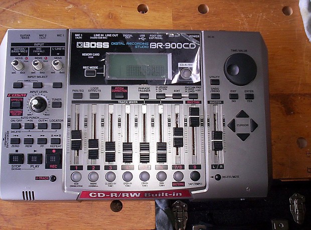 配信機器・PA機器・レコーディング機器 BOSS BR-900CD Amazon | Roland DIGITAL RECORDING STUDIO BR-900CD | マルチ