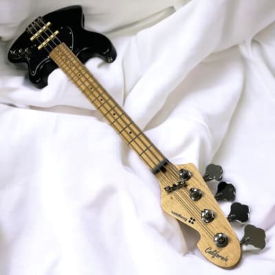 SANDBERG "BASS THE WORLD" (TT-4), Black Matte / Maple *On Order, ETA Oct. 2025 image 9