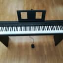 YAMAHA P45 Black Pianoforte Digitale 88 Tasti con Stand