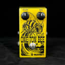 Mojo Hand FX One Ton Bee, Gnarly, Vintage Screaming Fuzz Yet Musical