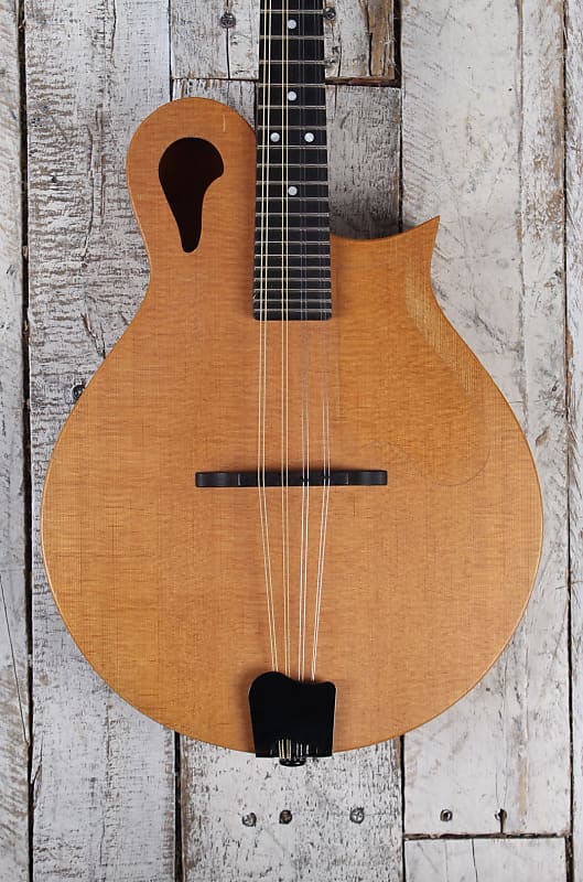 Tacoma M-1 Mandolin Flat Top Mandolin Natural Satin Finish