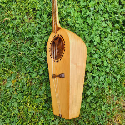 Georgian folk music instrument Panduri | String instrument Panduri | ფანდური | Fanduri image 5