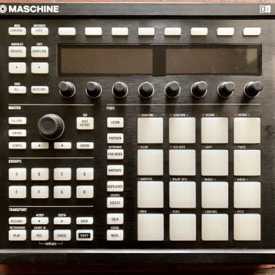 Native Instruments Maschine MKII Groove Production Control Surface with Software image 1