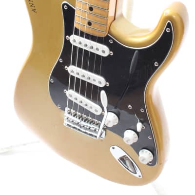 1980 Fender Stratocaster 25th Anniversary silver metallic image 3