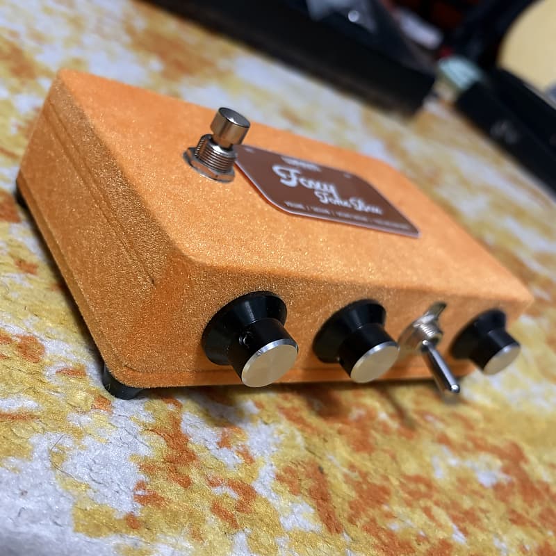 Warm Audio Foxy Tone Box
