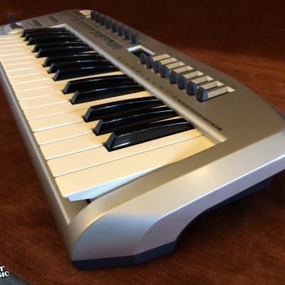 Edirol PCR-30 32-Key USB MIDI Controller Keyboard w/ Manual image 8