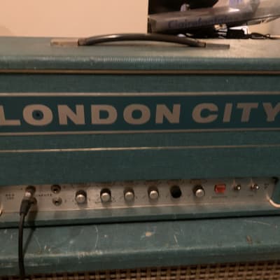 Collectors item London city. With rapport  Gitar amp dea 130.  1970 tees  - Green image 2