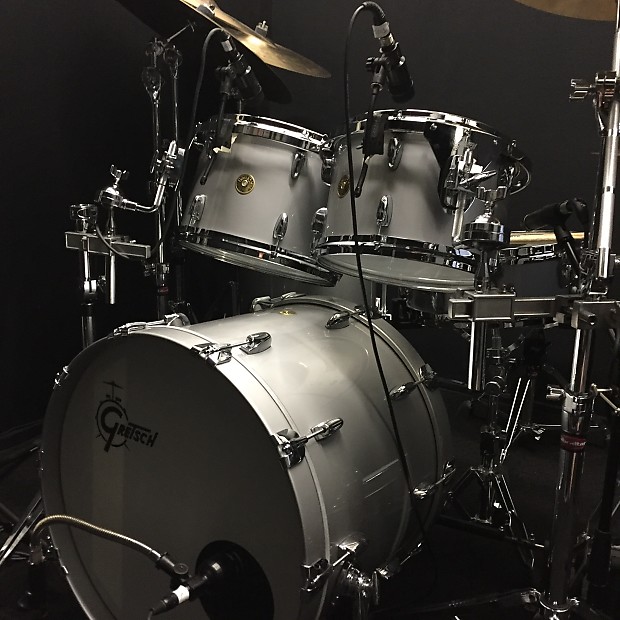 Amazing Gretsch USA Custom Drum Kit in Silver Mist (shipping Reverb