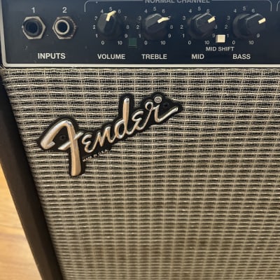 Fender Stage 112 SE 2-Channel 160-Watt 1x12" Solid State Guitar Combo 1993 - 1999 - Black image 4