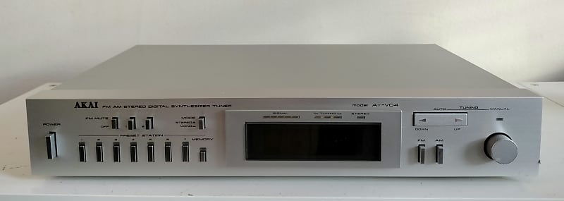 Akai AT-V04 AM/FM Stereo Digital Synthesizer Tuner 1980 image 1