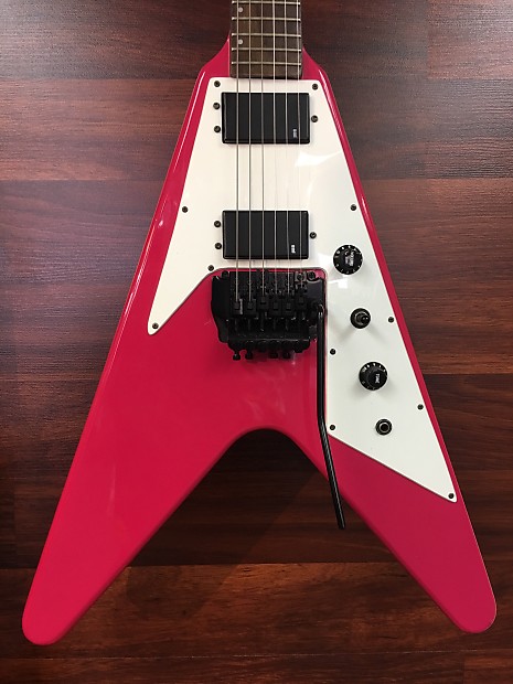 Flying top v pink