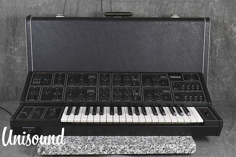 Yamaha CS-15 37-Key Monophonic / Duophonic Analog Synthesizer