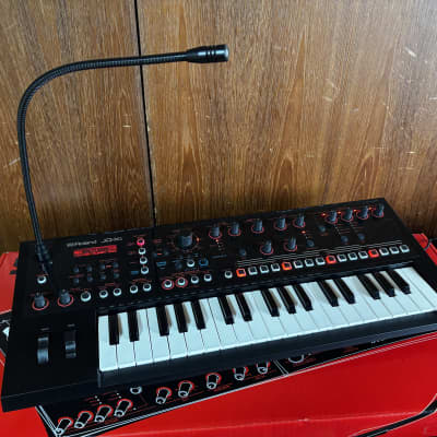 Roland JD-Xi Analog/Digital Synthesizer with Vocoder w/ box