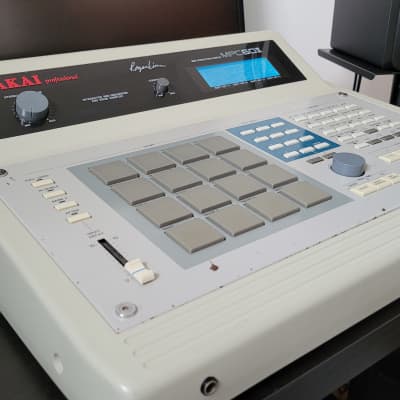 Akai MPC60 II / MK2 - Vintage Sampler - MIDI Sequencer - Drum Machine image 7