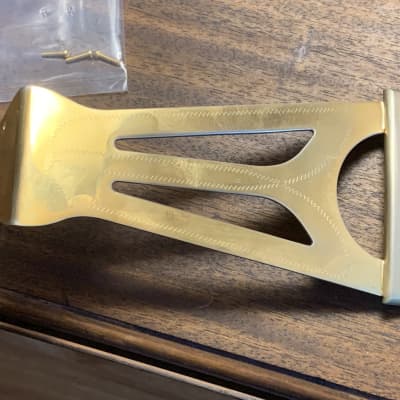 Gibson Super 400 1979 Gold Tailpiece image 3