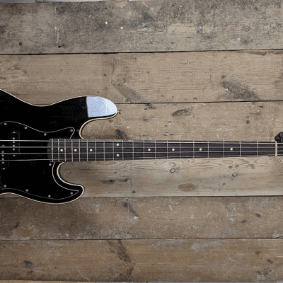 Fender AJB Aerodyne Jazz Bass image 2