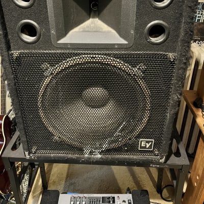 モニタースピーカー　Electro Voice EV Tapco 100S EV Electro Voice Tapco Two-Way Constant Directivity Speakers