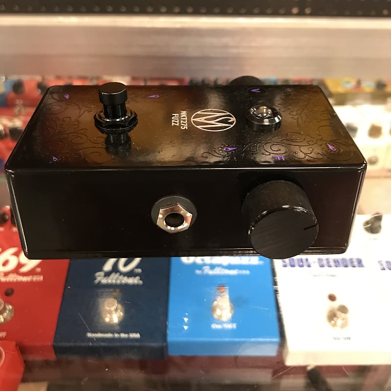 SM Limited Edition All Black Red Dot NKT275 SM Fuzz Pedal – Walt Grace  Vintage