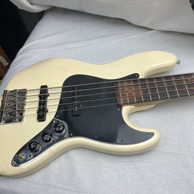 Fender Deluxe Active Jazz Bass V 5-string J-Bass 2020 - Olympic White / Pau Ferro fingerboard image 2