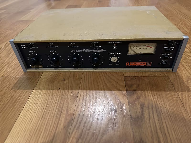 Shure SE30 1970s Classic Drum Smasher Reverb