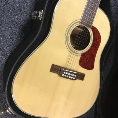 Washburn D-24S-12 string acoustic guitar 1995 in Natural excellent-mint condition with hard case image 9