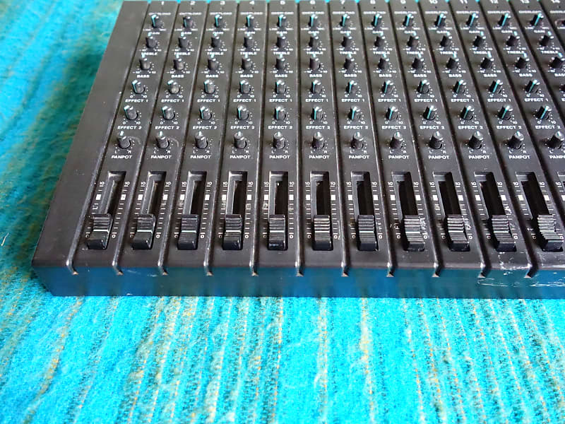 Boss BX-16 16-Channel Stereo Mixer | Reverb Australia
