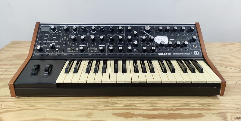 Moog Sub 37 Tribute Edition 2010s - Black (Warranty / Boxed)