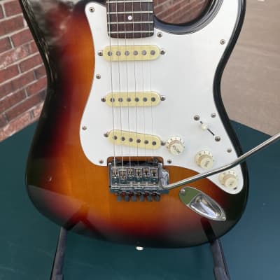 1984 Fender Japan ST72 Stratocaster '72 Reissue E Series Electric