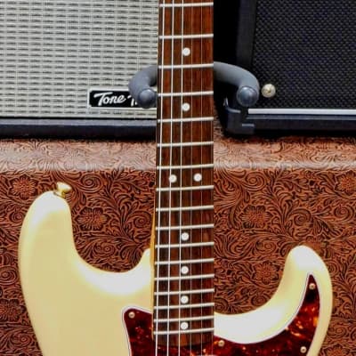 Fender Deluxe Players Stratocaster | Reverb Canada