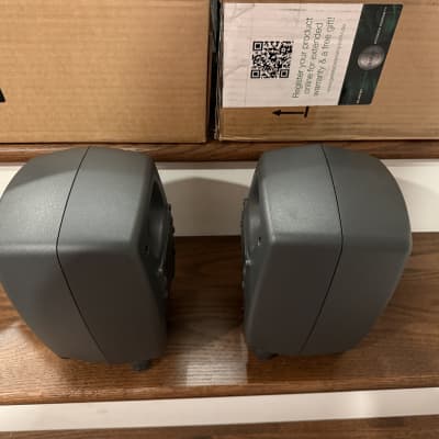 Genelec 8320A SAM 4" Powered Nearfield Studio Monitor (Pair) 2016 - 2021 - Gray image 6