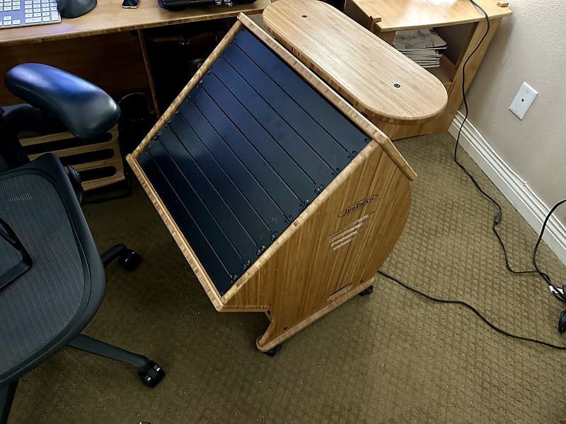 Jamracks 12Pod 2022 Carbonized Amber Reverb