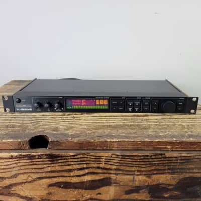 t.c. electronic M-ONE XL ラックエフェクター TC Electronic M-One XL Dual Effects Signal Processor Stereo