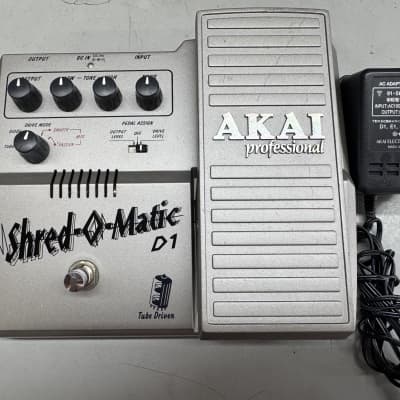 Akai Shred-O-Matic D1 Tube-Driven Overdrive / Distortion