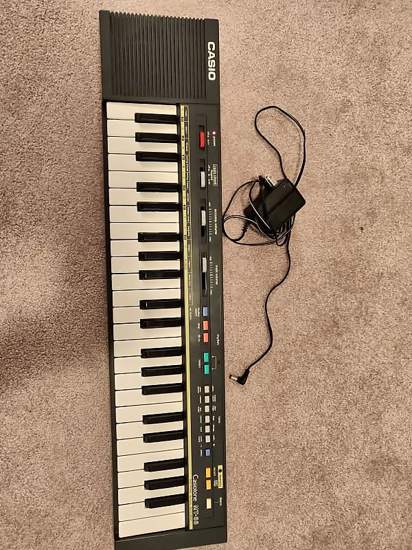 カシオ　カシオトーン　Casiotone MT-55 CASIO Casiotone MT - 55 (DEMO song while changing sounds and