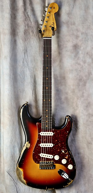 Fender  Custom Shop 1964 Reissue Heavy Relic Stratocaster 2018 3-Tone Sunburst image 1