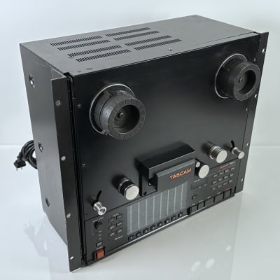 TASCAM TSR-8 1/4