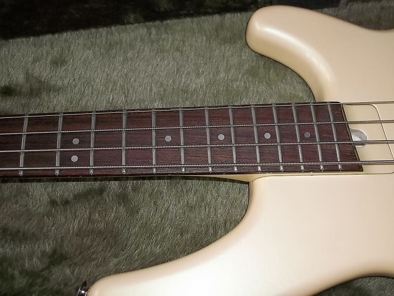 Fender Heartfield DR Bass (DR4-C) | Reverb