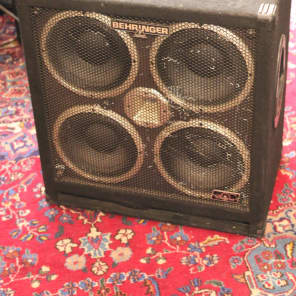 Behringer Ultrabass BB410 4x10