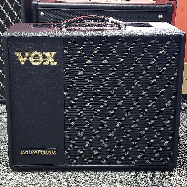 Vox VT40X 40-Watt 1x10 Digital Modeling Guitar Amp Real 12ax7 Tone image 1