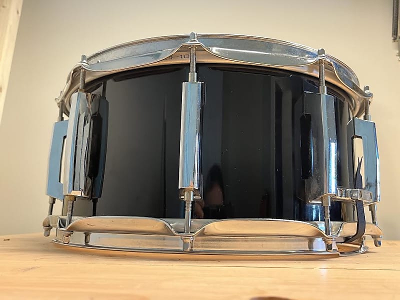 Pearl Custom Classic ワンピースメイプル スネアドラム