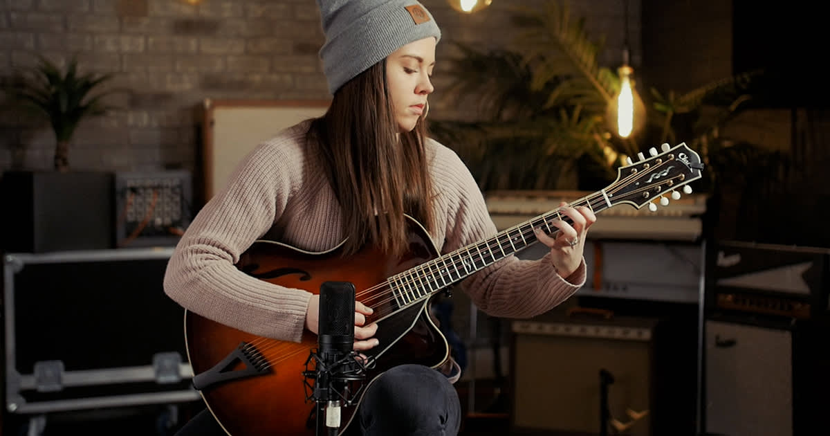 Video Sierra Hull on SplitTuning a Mandolin Reverb News