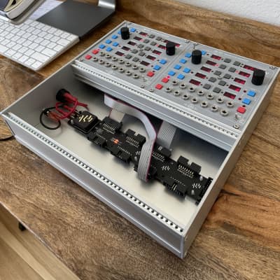 鍵盤楽器 ALM Busy Case 52HP 6U ALM Busy 52HP 6U case— Clockface Modular