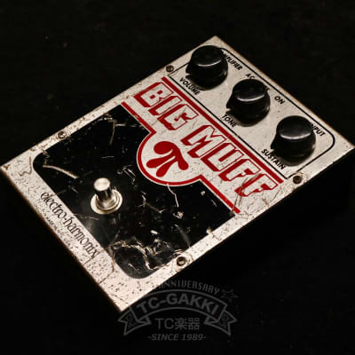 Electro-Harmonix Big Muff Pi V3 (Red & Black) | Reverb