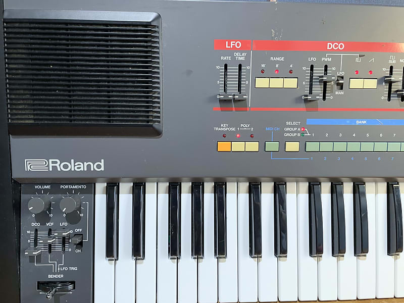 Roland Juno 106s 61-Key Programmable Polyphonic Synthesizer | Reverb